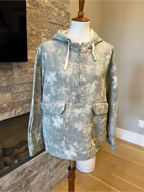 Women’s Hoodie Jacket - Sage Green Camo pattern